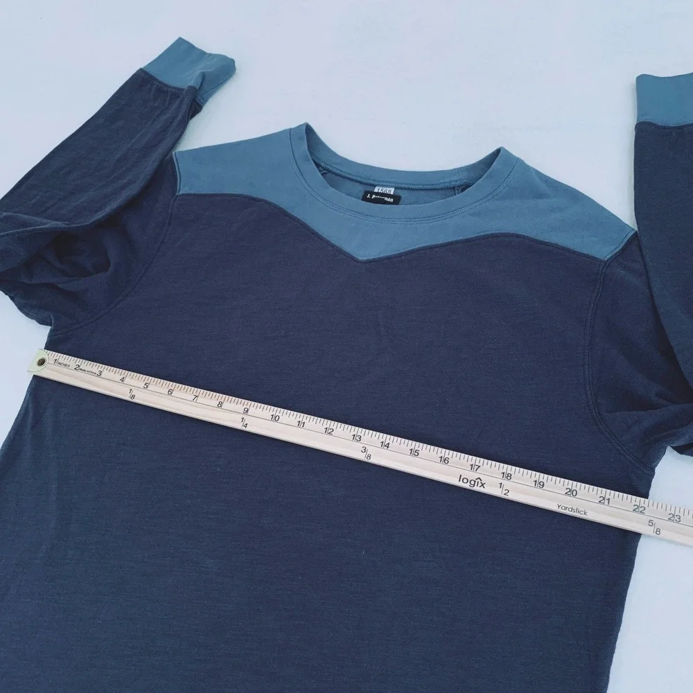 J. Peterman Long Sleeve T-Shirt Men L Blue Two-Tone V-Yoke Crew Neck 100% Cotton